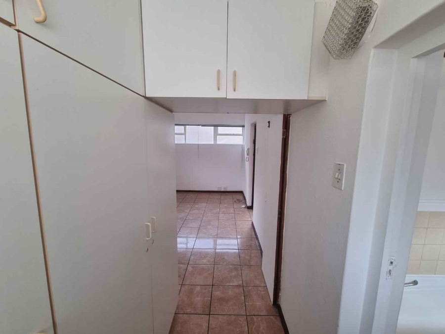To Let 0 Bedroom Property for Rent in Sea Point Western Cape